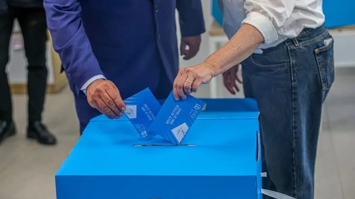 Israeli Exit Polls Show Netanyahu's Bloc and Opposition Tied
