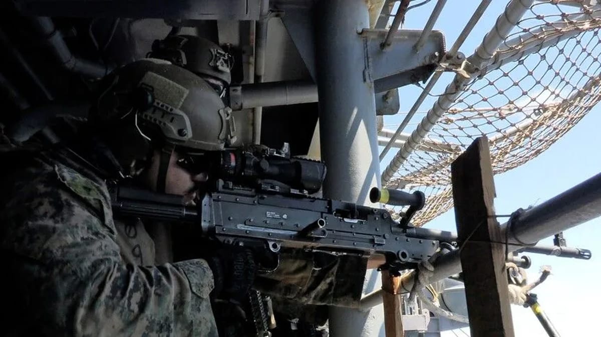 US Warns Gulf States of Possible Short, Intense Iran War After Midterms